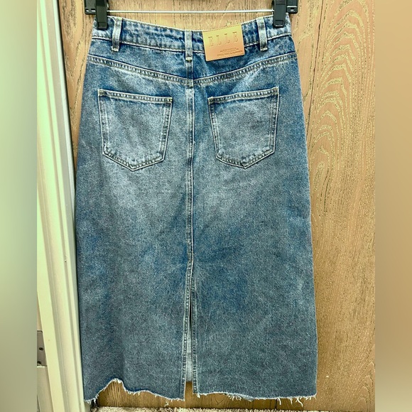 NWOT Denim Midi Skirt - Picture 5 of 7